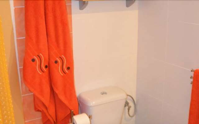 El Almendro y la Montaña