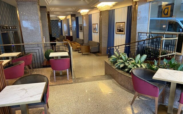 Diplomat Hotel