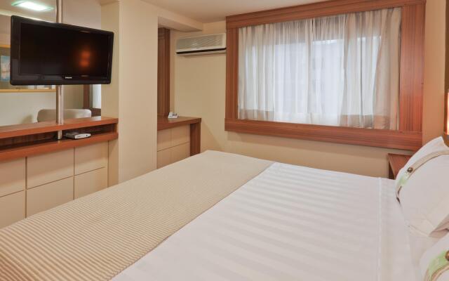 Master Porto Alegre Hotel - Av Carlos Gomes, Proximo Consulado Americano