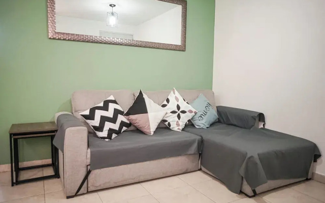 Cozy Apartment Poliforum AC