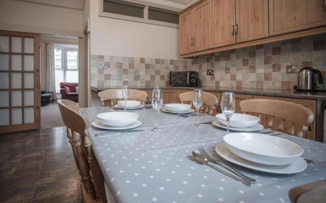 Connaught House - 2 Bedroom Apartment - Tenby