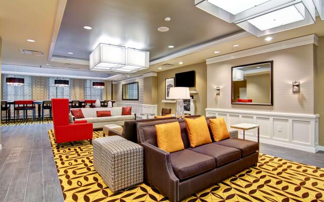 Hampton Inn & Suites Cincinnati-Downtown