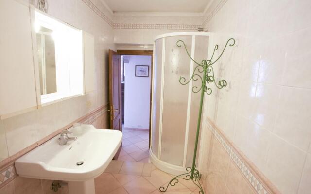 The Casina sleeps 4 surrounded by greenery-LA CASINA A SCHIOPPARELLO