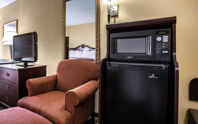 Quality Inn at the Park