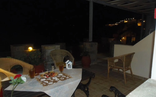 Studios Milos Skopelos-Where the Sea Meets the Sky