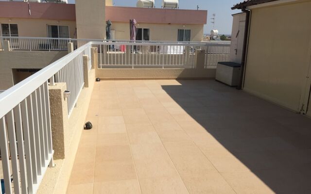 Beautiful Spacious 2-bed Apartment in Xylofagou