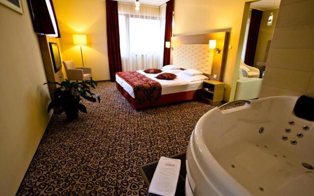 Erdospuszta Club Hotel
