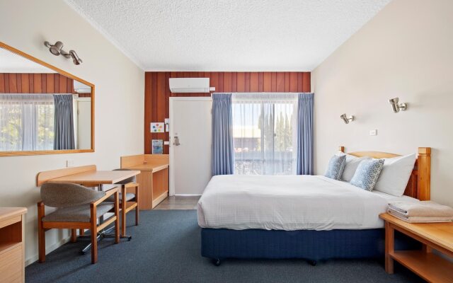 Banjo Paterson Motor Inn