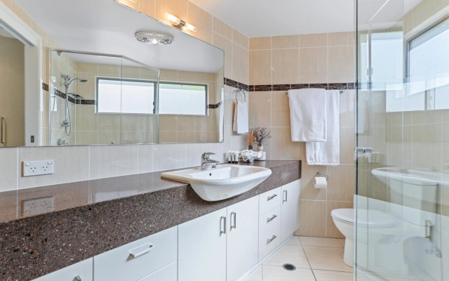 Luxe coastal village home, Peregian Beach