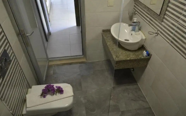 Pine Beach Boutique Hotel