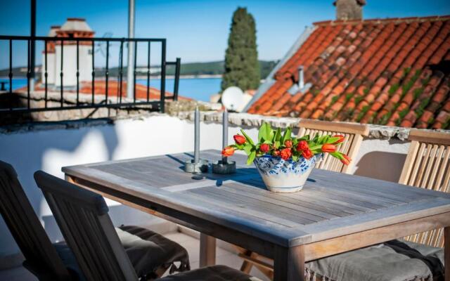 Monte Sea View Residence