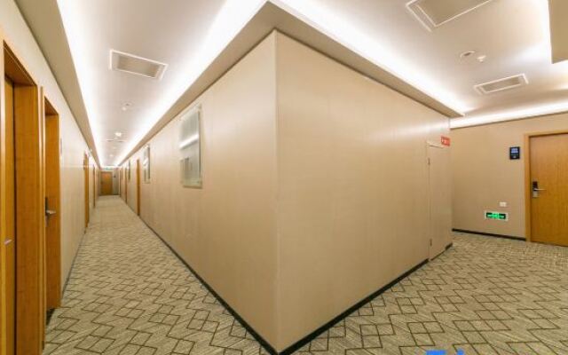 Pod Inn Yanxuan Hotel (Shanghai Long-Distance Bus Terminal)