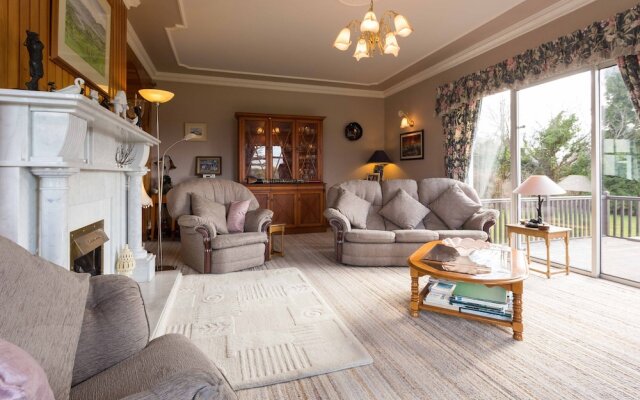Fern Rock Bed And Breakfast