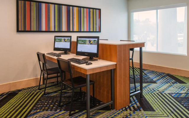 Holiday Inn Express & Suites Columbia-I-26 @ Harbison Blvd by IHG