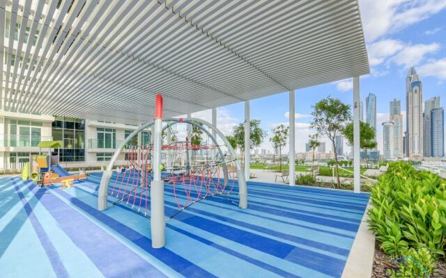 Sunrise Bay - Ultra Luxury Emaar Beachfront - Private Beach and Pool