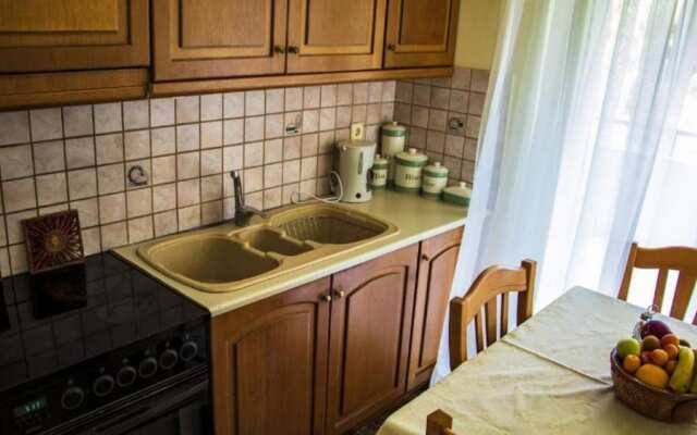 Eva's House 2 Bedroom Apartment in Rethymno