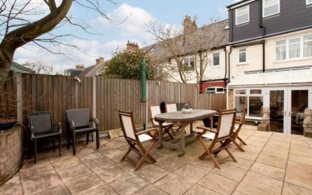 Edencourt Apartment