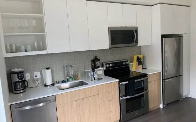 Domicile Suites at Marina SLU