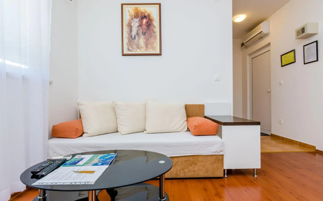 Apartments Aura