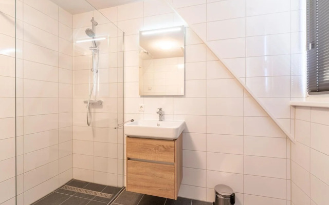 Modern Holiday Home in Scherpenisse With Sauna