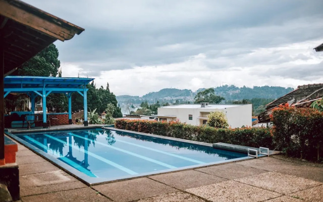 Nur Alam Hotel Lembang