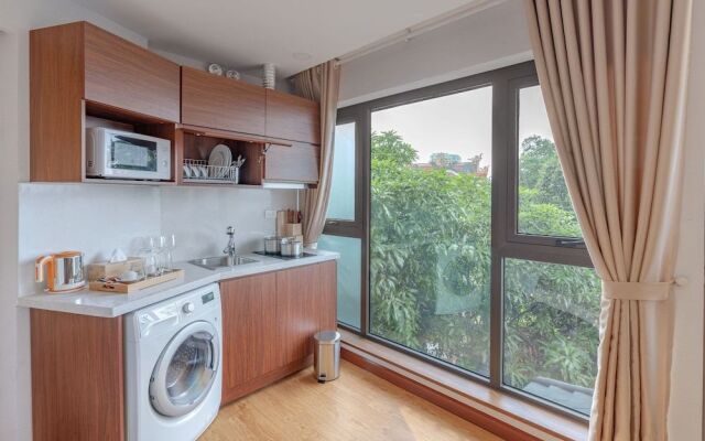 Moon West Lake Serviced Apartment