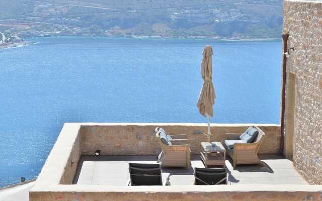 Akrolithi Boutique Hotel