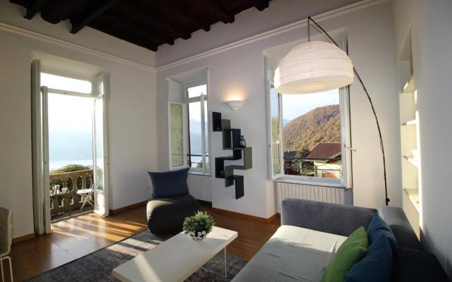 Bellavista Prestigious Apartment With Lake View