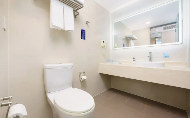 Holiday Inn Express Dalian City Centre, an IHG Hotel