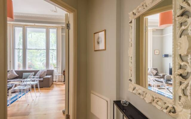 Lovely Chelsea Home near The Thames