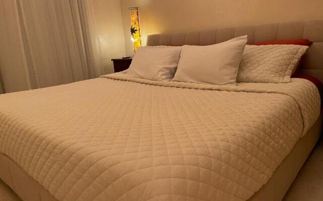 New Year Available 3BR 200Mbps Wifi & Bikes & Beach Access