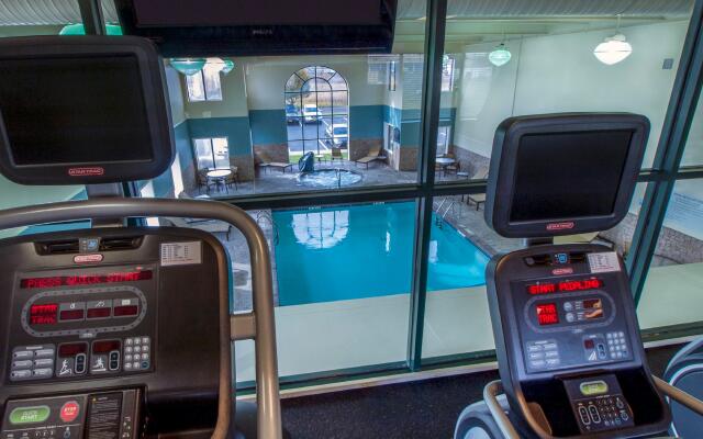 Holiday Inn Express Hotel & Suites Buffalo-Airport by IHG