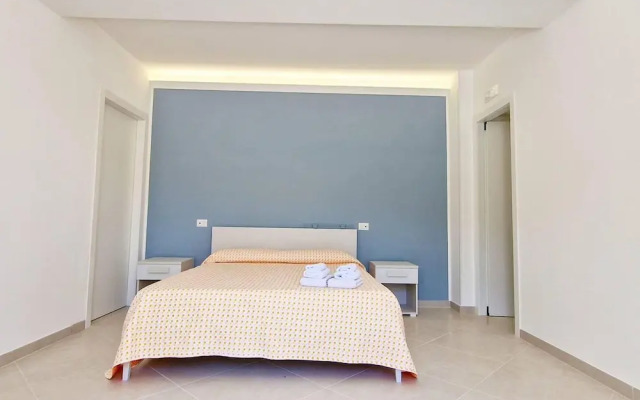 Villa in Lemon Grove With Sea Views & Sea Breeze