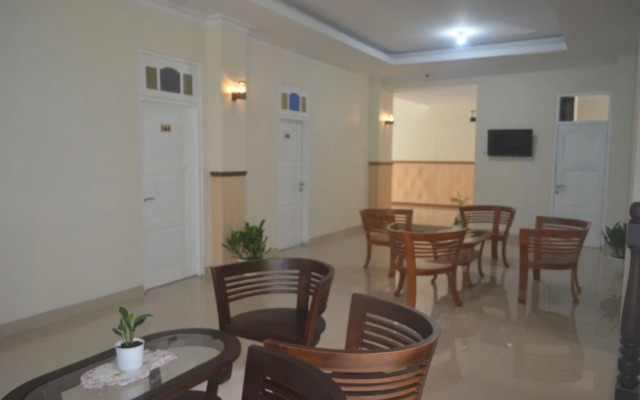 Nuri Indah Syariah Hotel