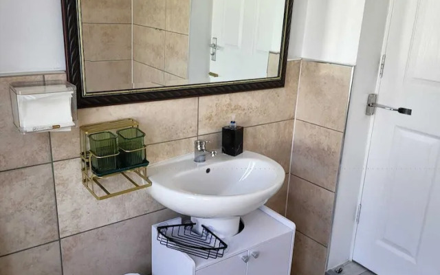 Lovely Double Room in a Flat