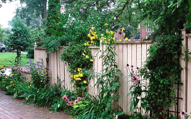 Arbour Garden Bed & Breakfast