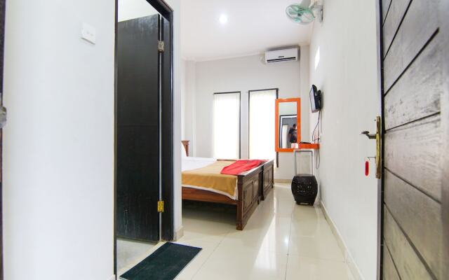 RedDoorz Plus near Ubung Terminal Denpasar