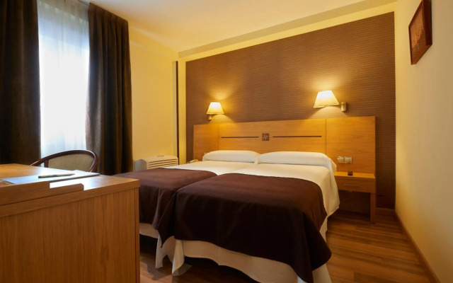 Hotel 40 Nudos