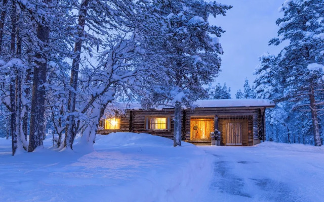 Kuukkeli Log Houses Aurora Resort