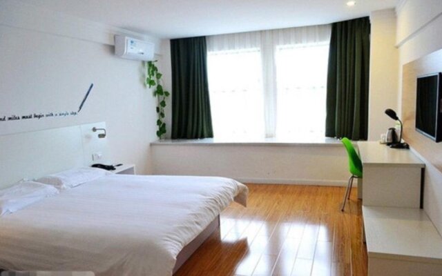 Motel Wuhan East Xihu Qixiong Road