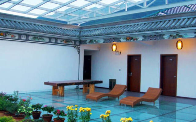 Dali Encounter Hotel