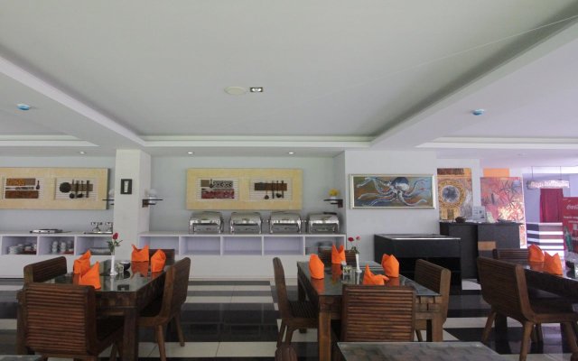 Fourteen Roses Boutique Hotel Legian