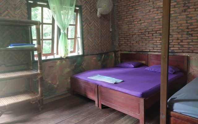 Mountain View Cottages & Villa Tangkahan – Guest Rooms – Batang Serangan