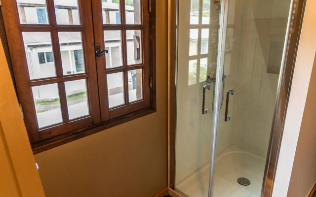 Magnifique villa avec cheminée au tevelave