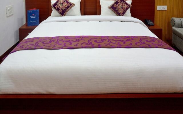 OYO 4308 Hotel Zaarang Inn