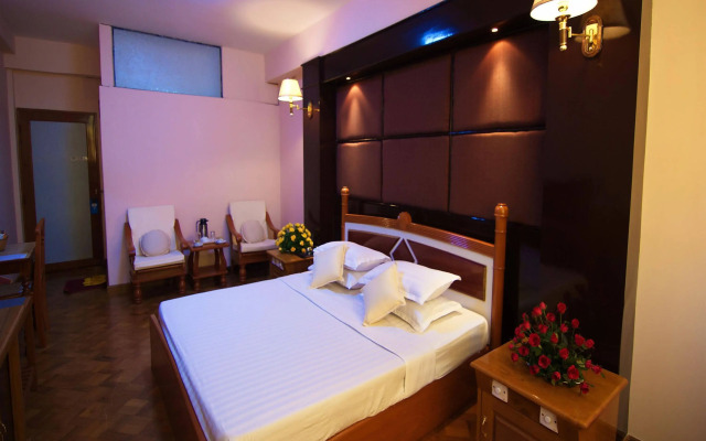 Golden City Crown Hotel