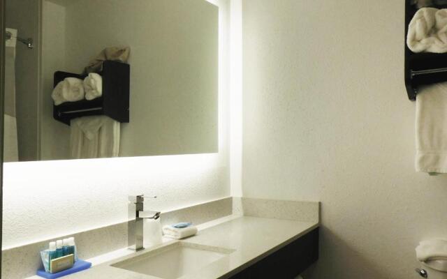 Holiday Inn Express Coventry S - West Warwick Area