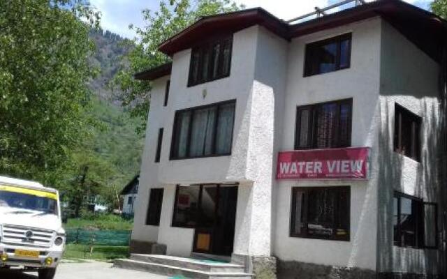 Hotel Water View