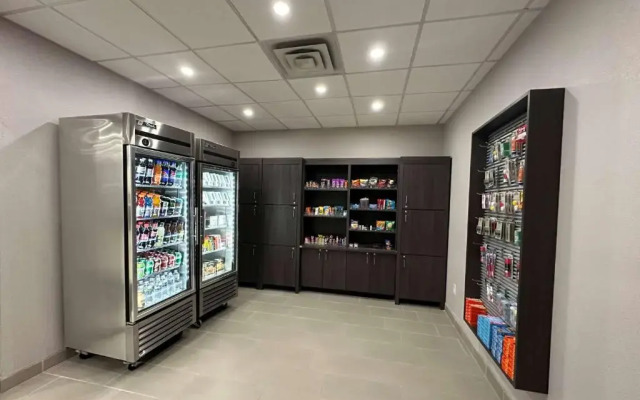 Ramada Waupaca