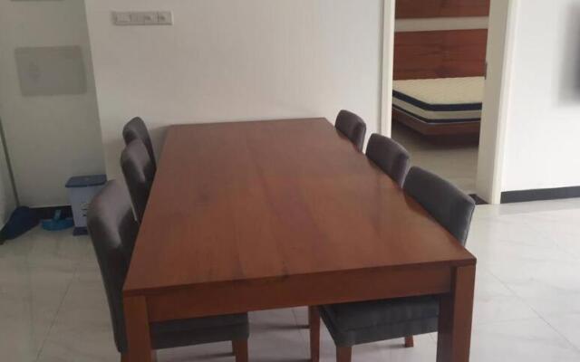 Modern luxury Condo,3 bedroom and 3 bathrooms